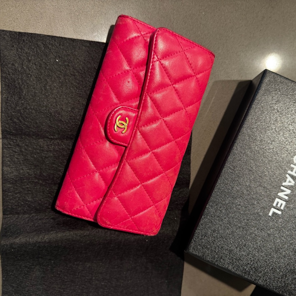 CHANEL Long Wallet Matelasse Barbie pink